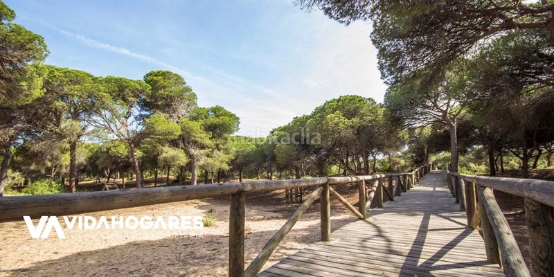 Foto 11b97138-49a9-42f7-a048-d6a78edd15fc. Casa amb aparcament a Aguadulce - Almadraba - Punta Candor Rota