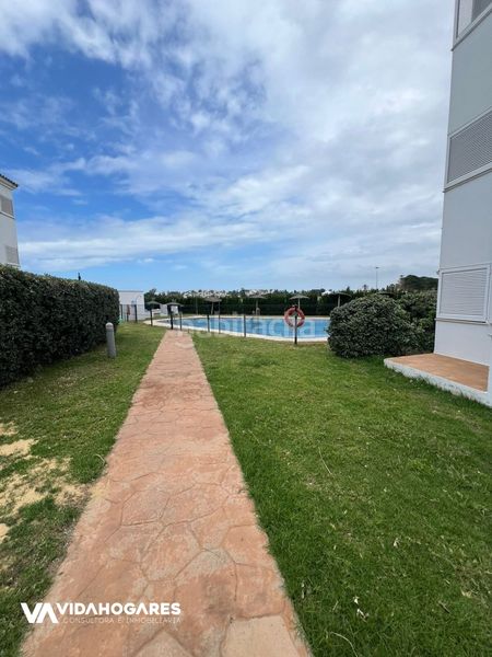 Foto 03c5550b-dfc9-4770-a6cd-c475be312cba. Lloguer pis amb aparcament piscina a Costa Ballena Golf Rota