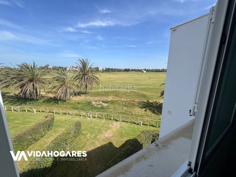Foto cee5b0e2-71bb-421a-9210-753093facf16. Lloguer pis amb aparcament piscina a Costa Ballena Golf Rota
