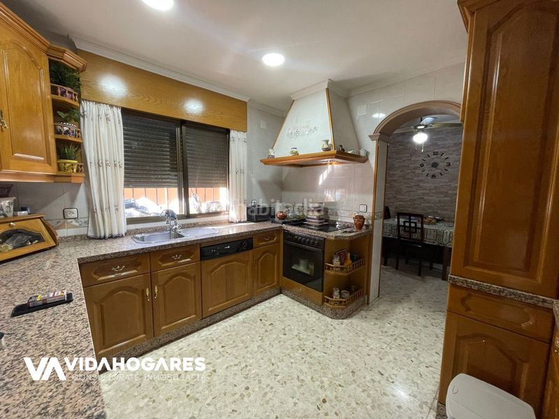 Foto 32fd9006-95b3-4250-a2f5-31adc77c47ad. Casa amb aparcament a Zona Carrefour Rota