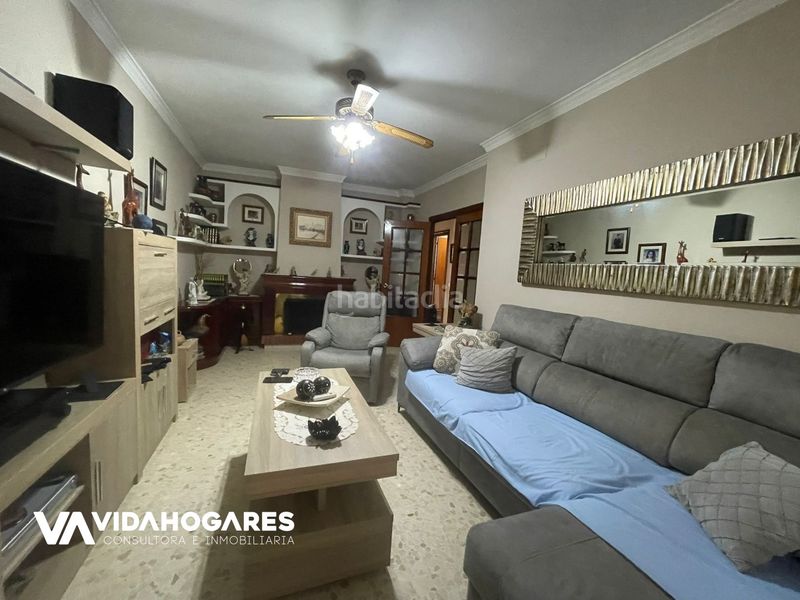 Foto dad0a529-7fdb-49e4-a264-5c36db017f78. Casa amb aparcament a Zona Carrefour Rota