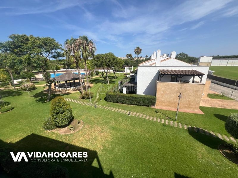 Foto a945ddfa-c99b-4db6-85a7-6436aae56e2e. Pis amb aparcament piscina a Aguadulce - Almadraba - Punta Candor Rota