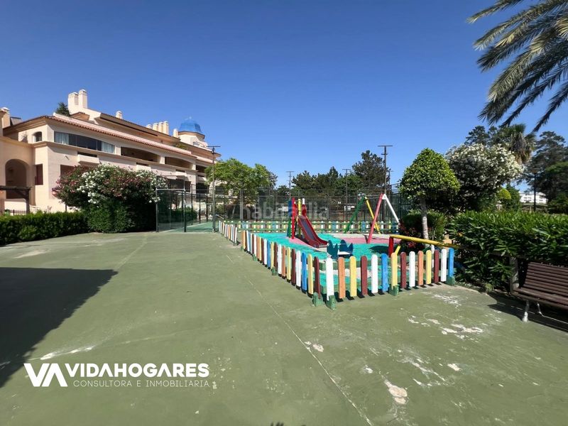 Foto 3771d3b2-cbb6-4198-9cdc-bcf51ace7425. Casa amb calefacció aparcament piscina a Costa Ballena Golf Rota