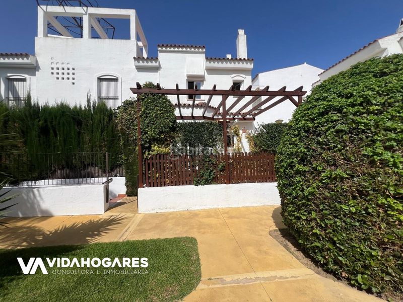 Foto 51be9da8-3fb3-43c5-b555-6a3ac4b3019c. Casa amb calefacció aparcament piscina a Costa Ballena Golf Rota