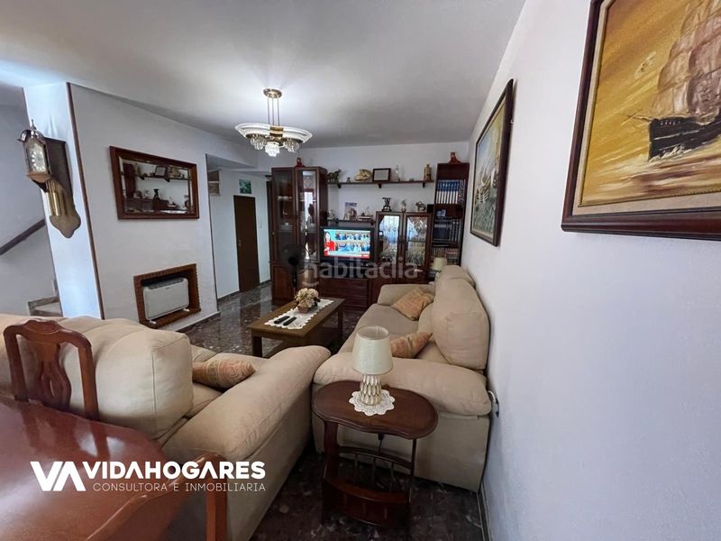 Foto dabd4fea-e12d-4e08-9fba-6ade4f39ff93. Casa a Zona Carrefour Rota