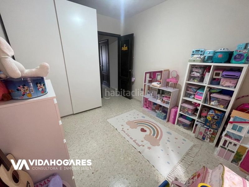 Foto b85e7654-2c2e-451f-bdbf-a71c159fe2a4. Pis amb aparcament a Zona Carrefour Rota