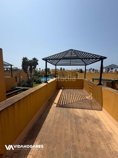 Foto c02b7925-b95a-4f01-af30-ef4aa74da99b. Xalet amb aparcament piscina a Aguadulce - Almadraba - Punta Candor Rota