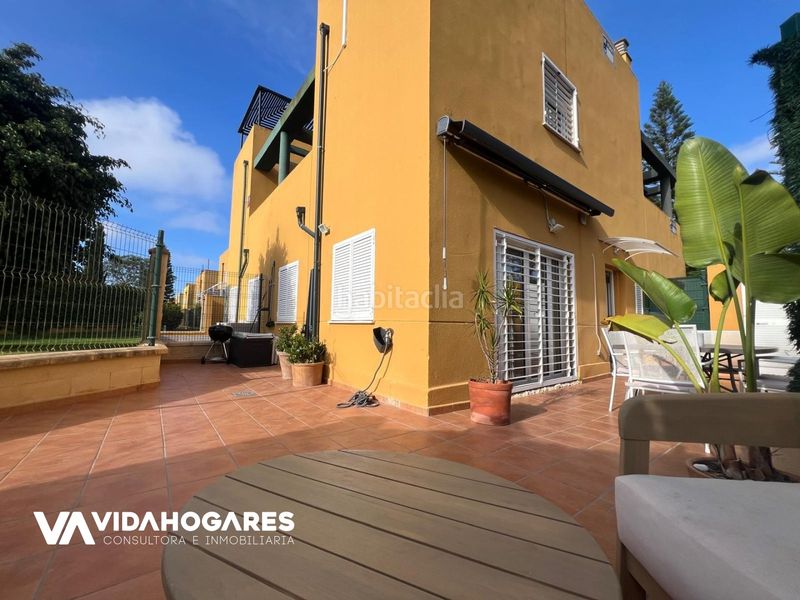 Foto f9964cfb-5088-45a4-943d-b0ca5bee4edf. Casa amb aparcament piscina a Costa Ballena - Largo norte Rota
