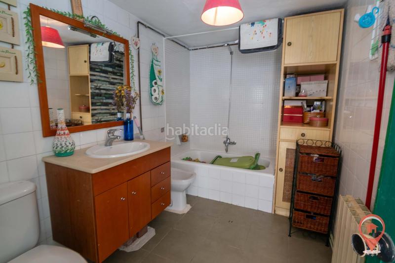 Foto f3f53b1e-f481-42fd-a4df-055dc5e3d39d. Planta baja piso en santa teresa en Centro Cuenca