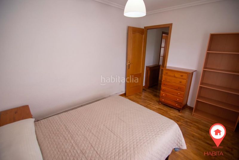 Foto ceca5263-55e7-4d40-9234-d02502dcb3fe. Pis amb calefacció a Centro Cuenca