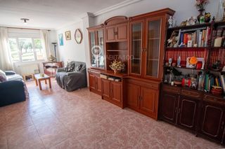 Semi detached house in San Fernando - Carretera de Valencia. Adosado con 5 habitaciones