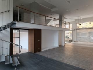 Lloguer Local Comercial  Carrer del castell de solterra. Local comercial a zona montilivi
