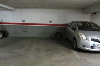 Location Parking voiture  Carrer isabel la catòlica. Pk per a cotxe petit a vista alegre