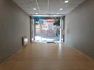 Lloguer Local Comercial  Carrer de bernat bacià. Local de 60 m2 al centre de girona