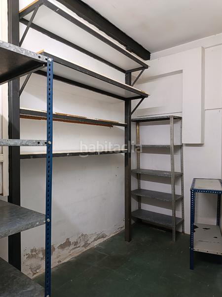 Foto 8cc0f389-7bc4-43a9-88fd-92fb38172341. Lloguer local comercial amb calefacció a Eixample Nord Girona