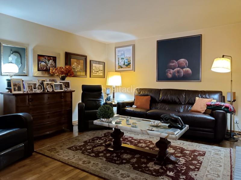 Foto 3987163a-ffe5-436c-9311-c8c2357bd3c0. Flat with fireplace heating parking in Eixample Nord Girona