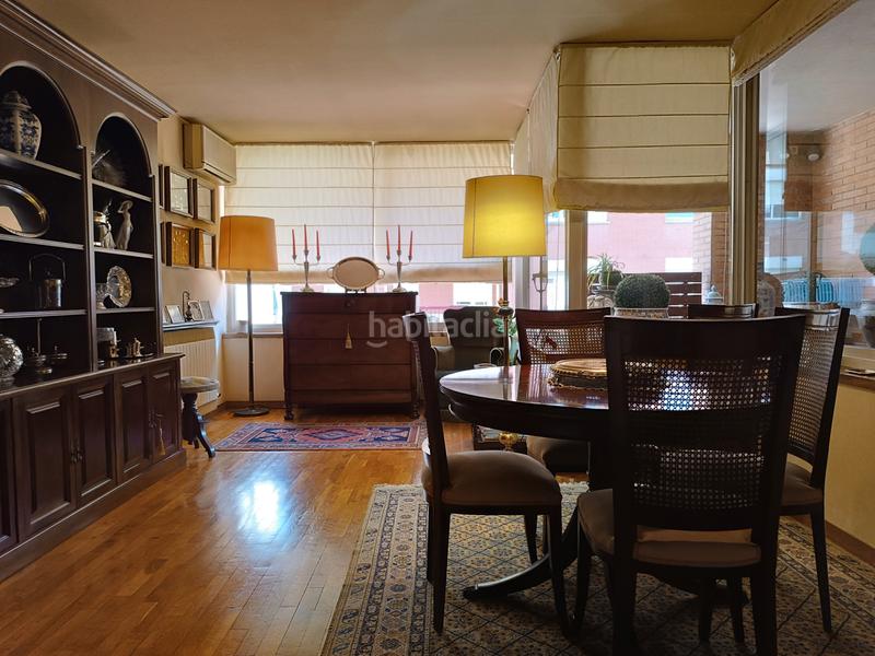 Foto 9cbd8f26-236f-4846-9aa4-8007be8e9ba7. Flat with fireplace heating parking in Eixample Nord Girona