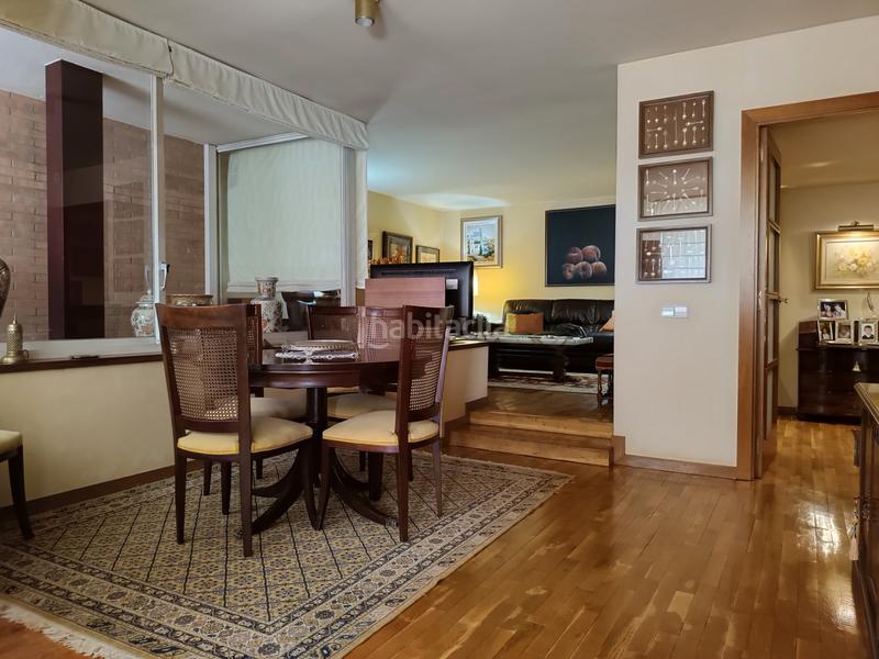 Foto b03373ea-50dc-4502-95eb-39688c0d6b7b. Flat with fireplace heating parking in Eixample Nord Girona