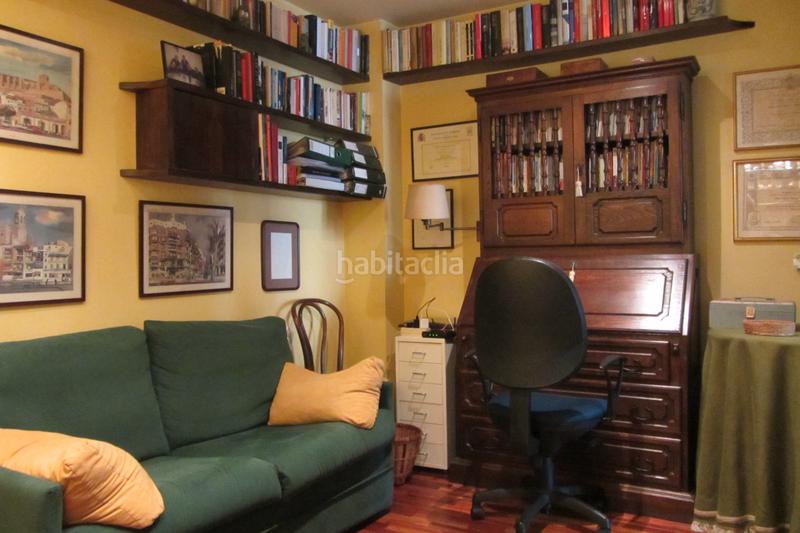 Foto cbc23acf-4e76-46e5-b162-d0171eae7b04. Flat with fireplace heating parking in Eixample Nord Girona