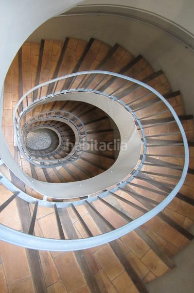 Foto 0e3325cc-cbbd-4f47-ba3d-247b4e68471b. Dúplex  al barri vell amb plaça d'aparcament en Girona