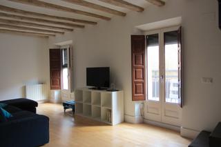 Duplex  Plaça bell-lloc. Dúplex al barri vell amb plaça d'aparcament