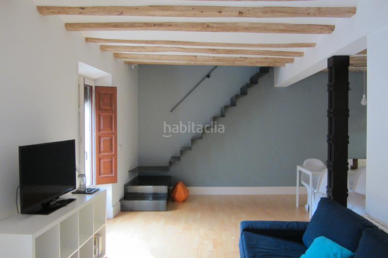 Foto 6881853a-293c-4dd4-a17b-4cb94b066e05. Dúplex  al barri vell amb plaça d'aparcament en Girona