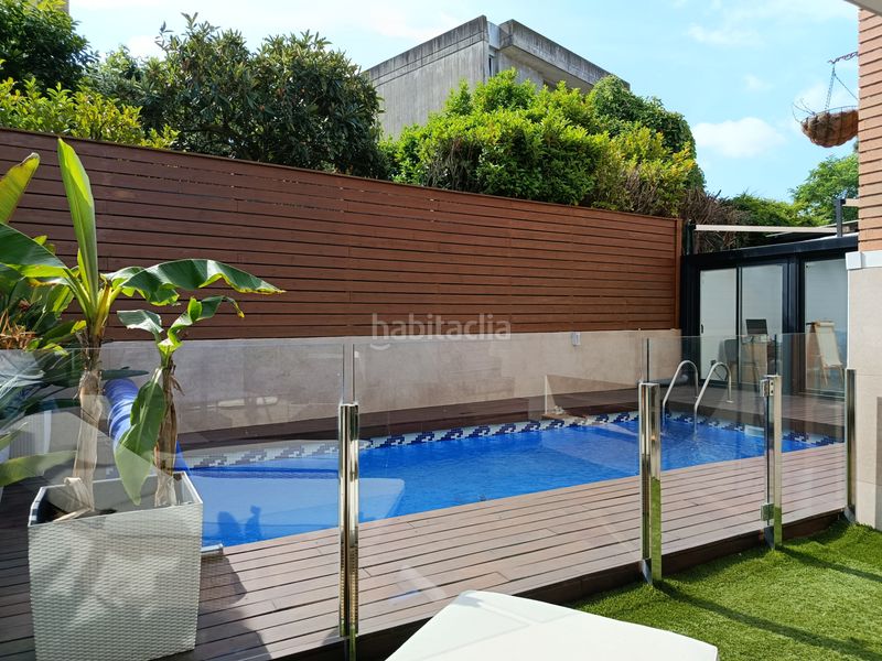 Foto 50efd730-896c-4e1b-aa6c-127ce346e0e2. Casa adossada amb xemeneia calefacció aparcament piscina a Girona