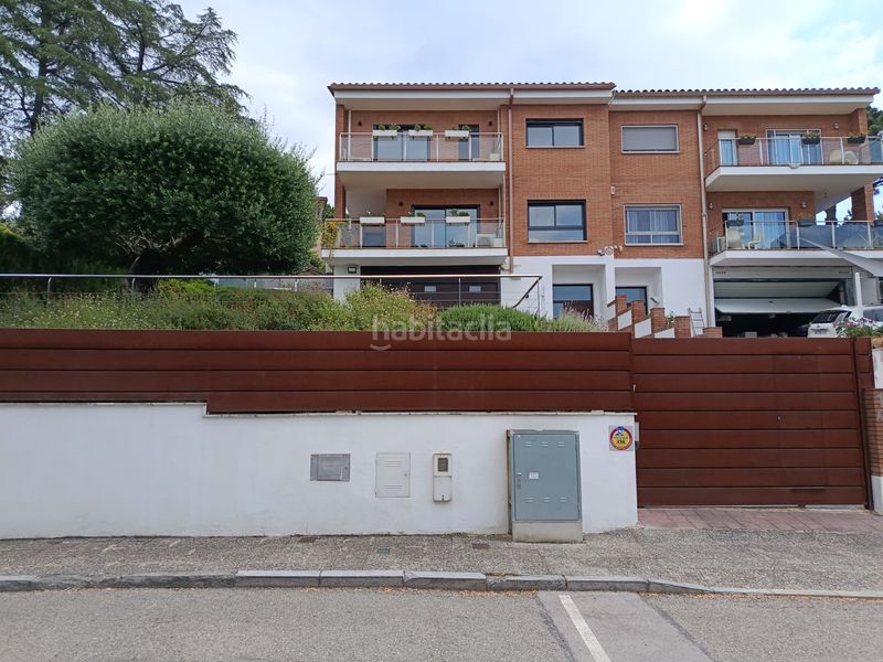 Foto 6ac5e74c-ad43-485e-98d0-c5831c0c988f. Casa adossada amb xemeneia calefacció aparcament piscina a Girona