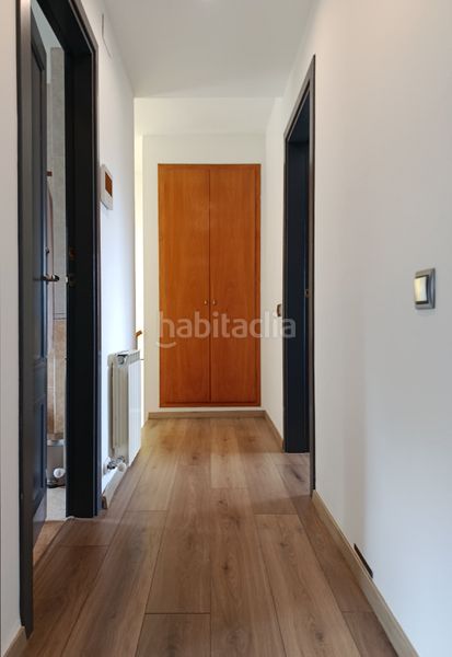 Foto 7177905a-356b-49c4-92f9-d4d762f9a234. Casa adossada amb xemeneia calefacció aparcament piscina a Girona