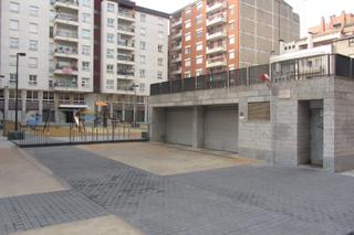 Alquiler Parking coche  Plaça de josep pallach i carolà. Plaça de pàrquing al centre de girona