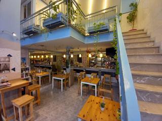 Local commercial  Enric vincke