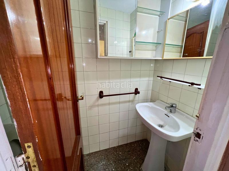 Foto efb91c22-cd02-4259-9a25-494d000b7c34. Flat with heating parking in Montilivi Girona