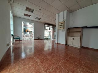 Lloguer Local Comercial  Santa pau