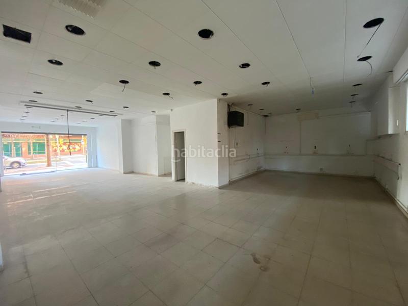 Foto 1f30f72a-ec5b-4556-a077-36c021b8e638. Lloguer local comercial a Eixample Sud-Migdia Girona