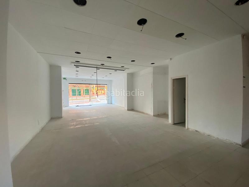 Foto 8cf43dcc-275b-4a19-9fa5-b5c4c0b5c653. Lloguer local comercial a Eixample Sud-Migdia Girona