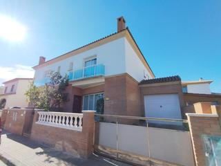 Casa adossada  Castanyer