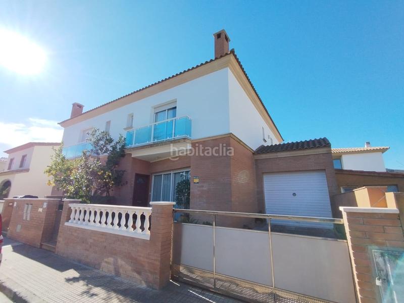 Foto 6a180605-b3f4-4dbd-be45-93868397cbcc. Casa adosada en Poble Calonge