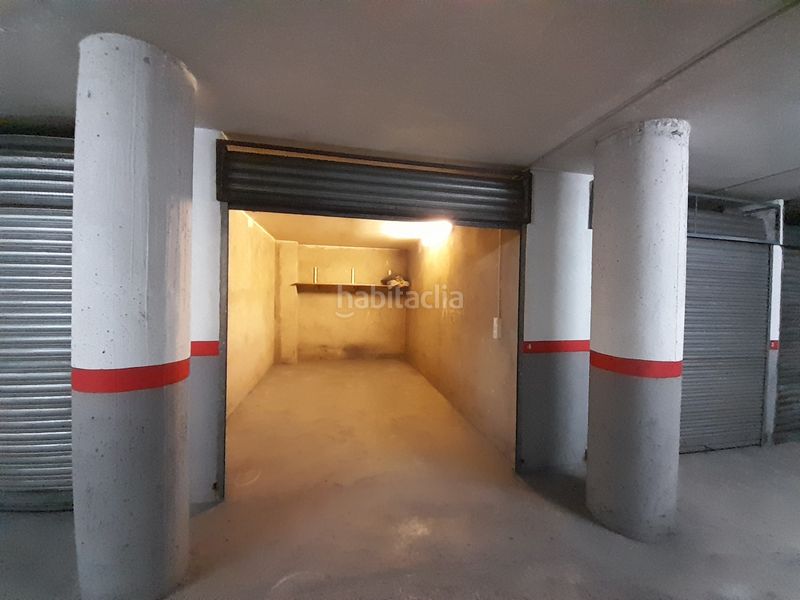 Foto 9f525a68-2671-4d35-82a3-63c084a4a363. Aparcament cotxe a Olot