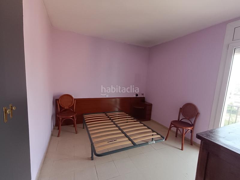 Foto 4d00a9d8-b988-4564-a50d-3b6f53bd1dc3. Penthouse with heating in Creu de la Mà Figueres