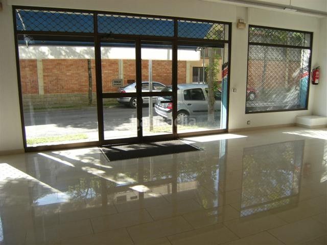 Foto cb86aac8-bbc9-4b8d-a02e-9acd4cb4f03d. Local comercial a Olot