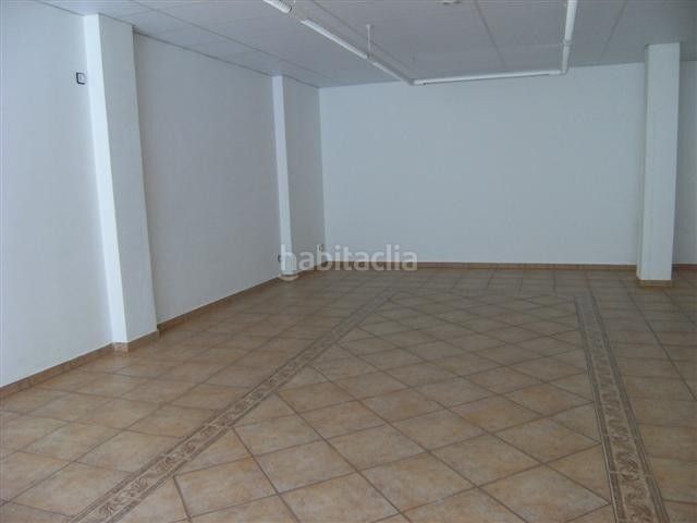 Foto df7cc9e6-ebd3-4f5b-8dba-672a43e6fca1. Local comercial a Olot