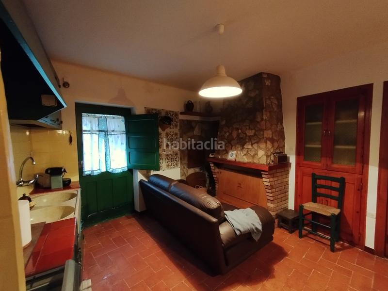 Foto 6ab2744f-db9c-44d0-9e8b-c016f884315e. Masia a Terrades