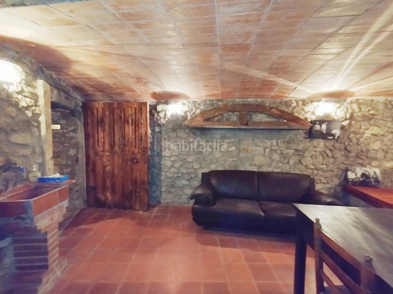 Foto b3ee554a-02aa-477d-b9ff-9a398852d185. Masia a Terrades