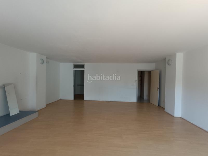 Foto 0acf25f0-13db-4a96-9cee-03dbe8eb9d70. Alquiler local comercial en Centre Figueres