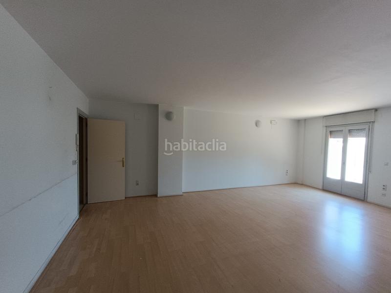Foto d379a1fe-1429-45cf-aa5e-b6ea6ae397bd. Alquiler local comercial en Centre Figueres