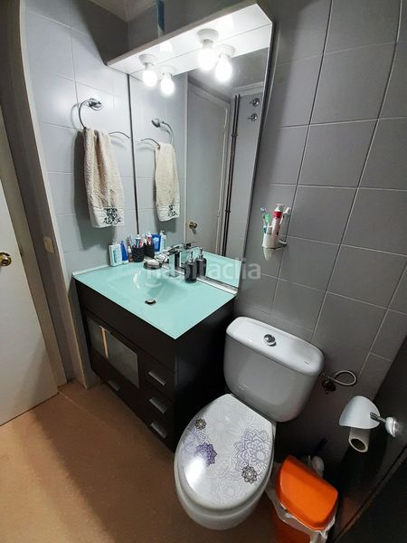 Foto 9806ee1f-cb50-4655-9e61-86aa8ec8f1fe. Pis amb calefacció aparcament a Olot