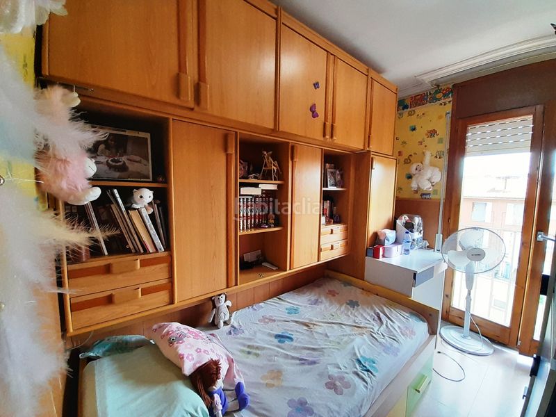 Foto f1912247-8383-4c70-80bd-142e9ed95c76. Pis amb calefacció aparcament a Olot