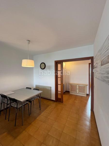 Foto dd335f79-ee55-4989-bd70-d3ad183b20cb. Alquiler piso en Eixample Sud-Migdia Girona
