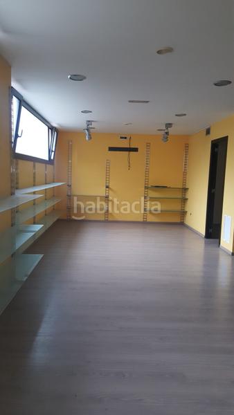 Foto c0a10fec-ed88-4da3-9210-6c31eb3b1690. Location local commercial dans Eixample Nord Girona