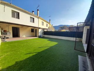 Maison jumelée  Santa pau